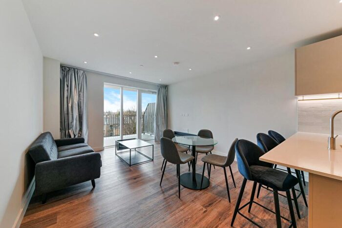 1 Bedroom Apartment To Rent In Azure House, Alexandra Gate, London, N8