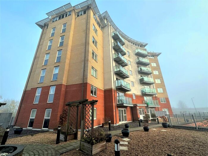 2 Bedroom Apartment To Rent In Pooleys Yard, Ipswich, IP2