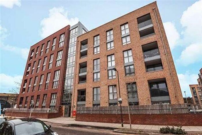 3 Bedroom Apartment To Rent In Dower Court, Silwood Street, London, SE16