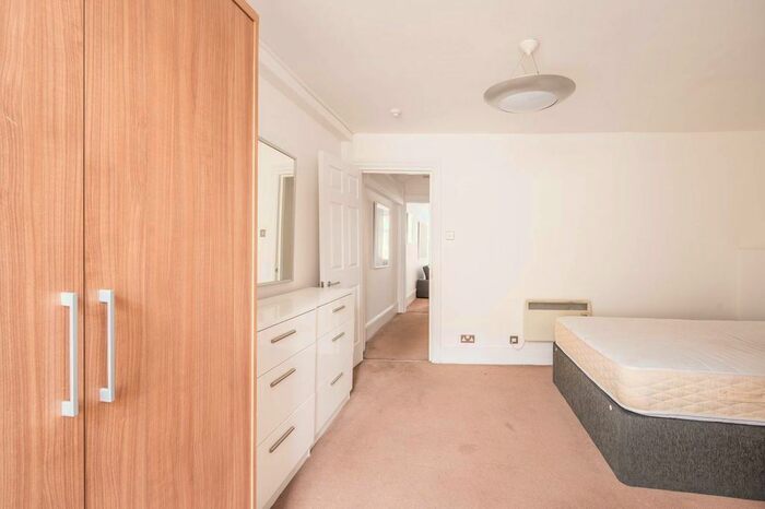 1 Bedroom Flat To Rent In New Bond Street, Mayfair, London, W1S