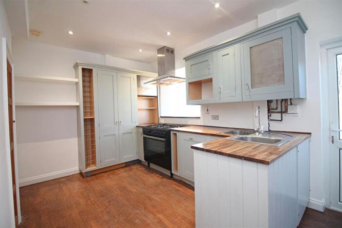 3 Bedroom House To Rent In Cadogan Gardens, London, E18