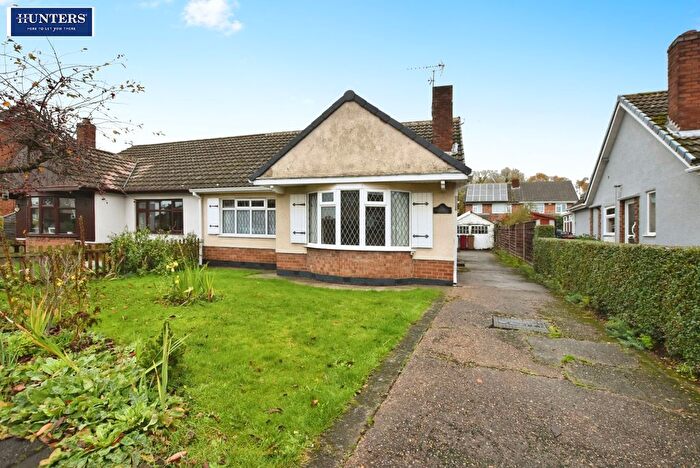 2 Bedroom Semi Detached Bungalow For Sale In Fairfield Road, Scunthorpe, DN15