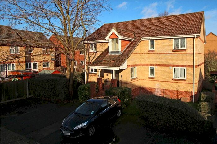 1 Bedroom Flat To Rent In Mead Court, Egham, Surrey TW20
