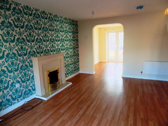 4 Bedroom Property To Rent In Llys Ael Y Bryn, Birchgrove, SA7