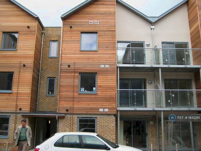 1 Bedroom Flat To Rent In Quayside Drive, Colchester, CO2