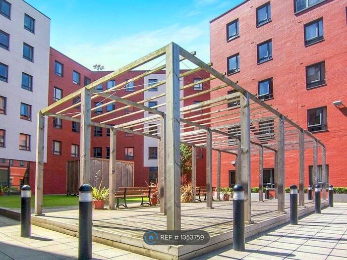 2 Bedroom Flat To Rent In Blantyre Street, Manchester, M15