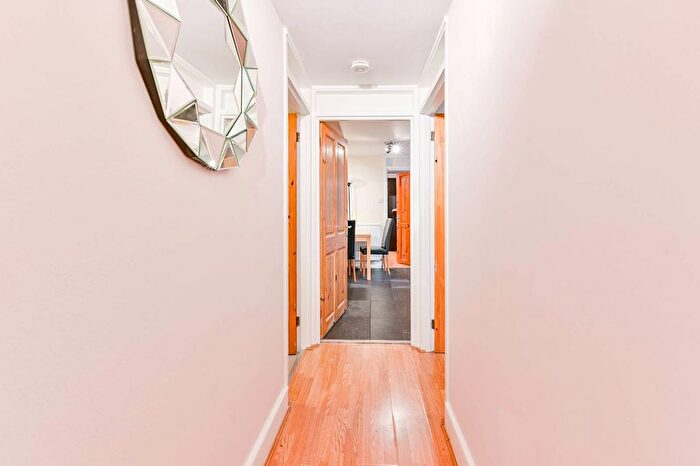 1 Bedroom Flat To Rent In Starcross Street, Euston, London, NW1