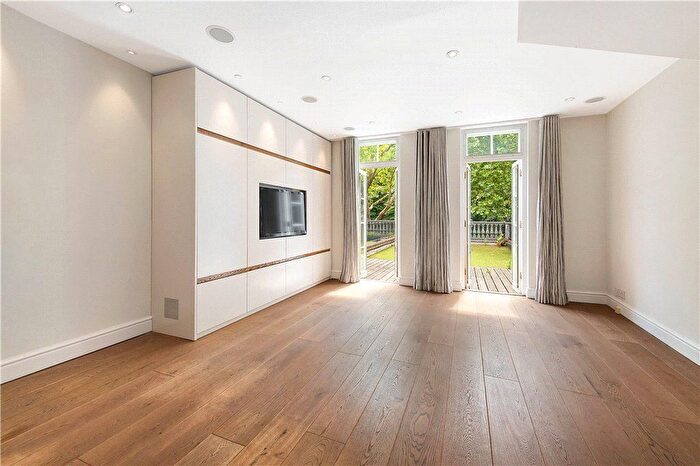 4 Bedroom Detached House To Rent In Greens Court, Lansdowne Mews, W11