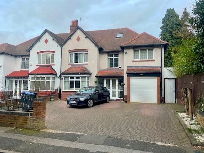 7 Bedroom House To Rent In West Drive, Handsworth, B20