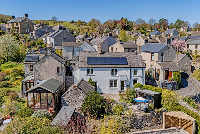 2 Bedroom Detached House For Sale In Far Hill, Bradwell, Hope Valley, S33