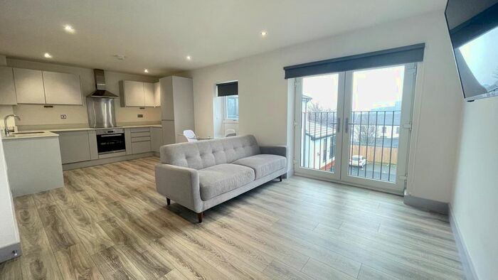 2 Bedroom Flat To Rent In Trinity Court, Long Close Lane, Leeds, LS9