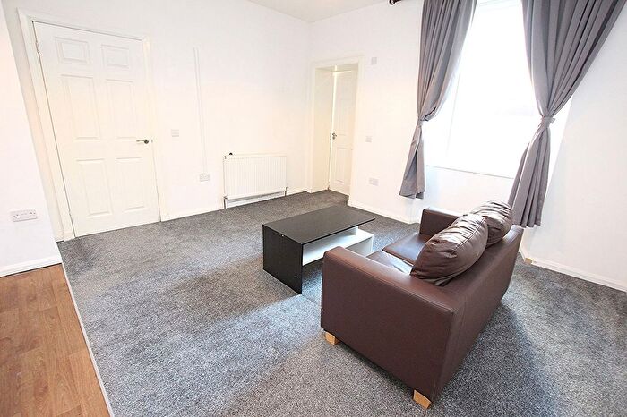 1 Bedroom Flat For Sale In Mid Street, Bathgate, EH48