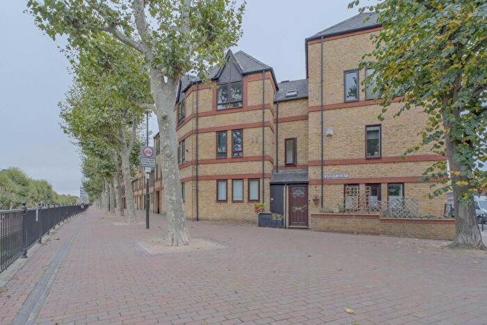 Studio For Sale In Spirit Quay, Wapping, London, E1W
