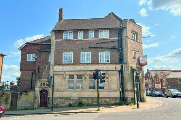 2 Bedroom Flat To Rent In Eridge Road, Crowborough, TN6