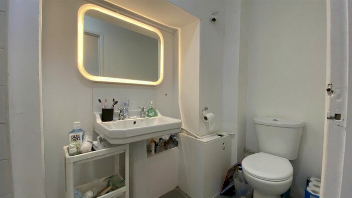 3 Bedroom Flat To Rent In Gloucester Road, Bishopston, Bristol BS7