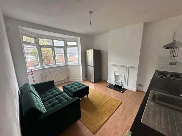 1 Bedroom Flat To Rent In Hill Road, Mitcham, CR4