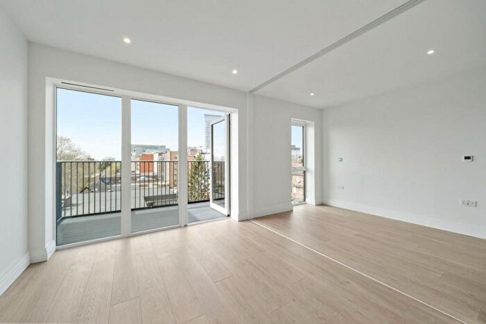 1 Bedroom Studio To Rent In Hawkins House, Filmworks, W5