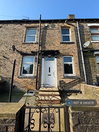 3 Bedroom Terraced House To Rent In Friendly Street, Halifax, HX3