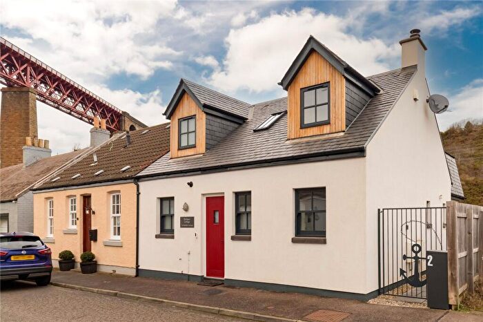 4 Bedroom End Of Terrace House For Sale In Forthside Terrace, North Queensferry, Inverkeithing, Fife, KY11