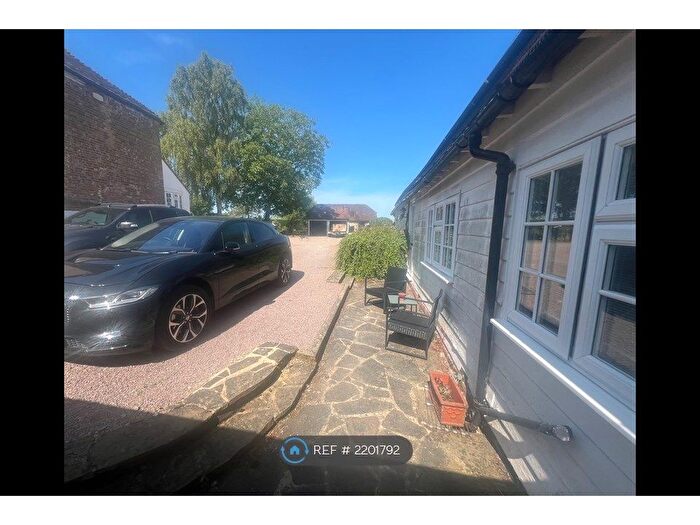 1 Bedroom Bungalow To Rent In Handen Farm, Aldington, TN25