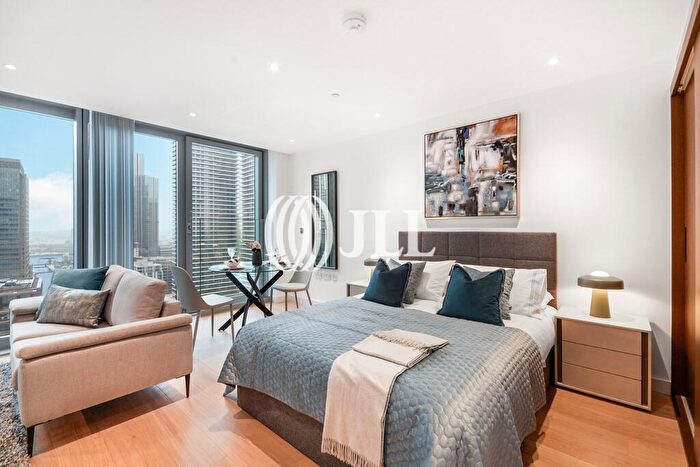 Flat To Rent In Landmark Pinnacle, Marsh Wall, E14