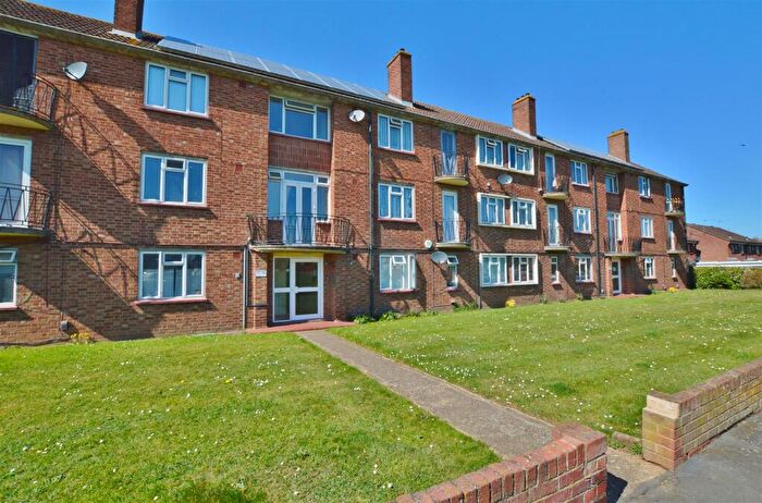 1 Bedroom Flat For Sale In Grenville Close, Burnham, SL1