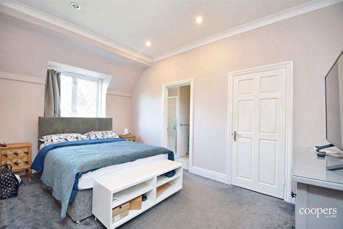 2 Bedroom Flat To Rent In Frithwood Avenue, Northwood, HA6