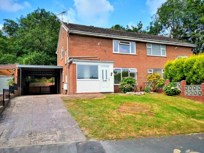 3 Bedroom Semi-Detached House To Rent In Johnstone Close, Wrockwardine Wood, Telford, Shropshire, TF2