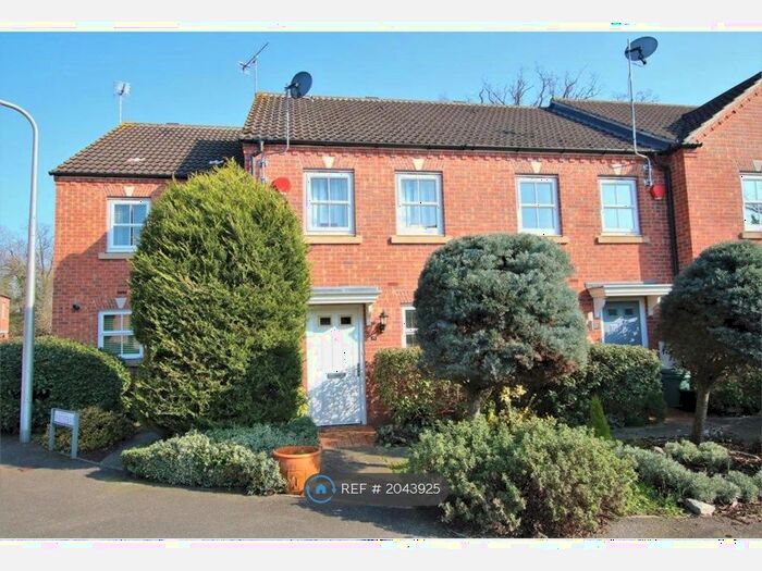 2 Bedroom Terraced House To Rent In Rosebay, Wokingham, RG40