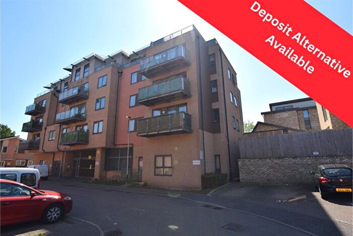 2 Bedroom Apartment To Rent In Weave Court, Loom Grove, Romford, RM1