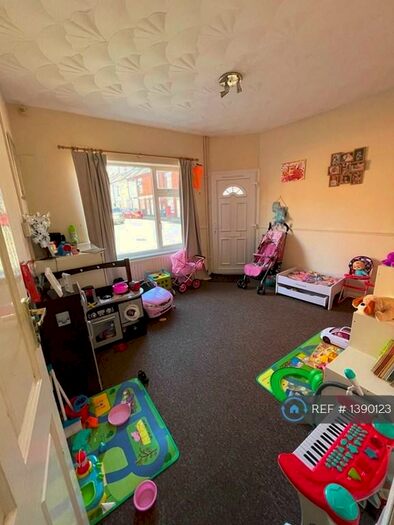 2 Bedroom Terraced House To Rent In Eastleigh Road, Leicester, LE3