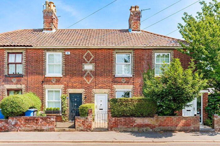 2 Bedroom Terraced House For Sale In City Road, Norwich, NR1