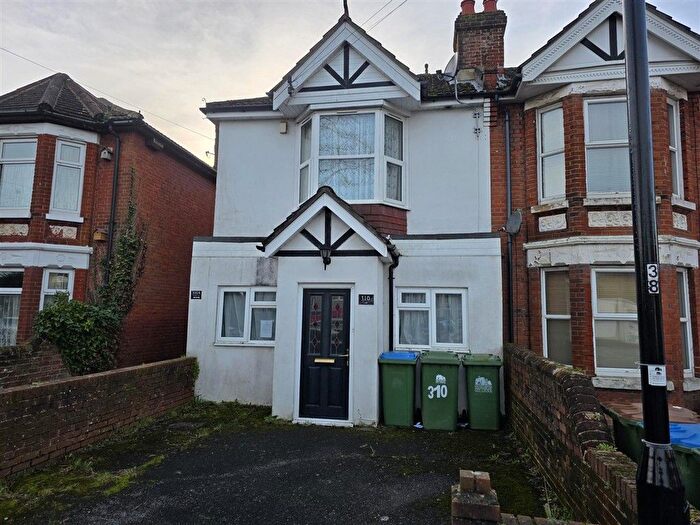1 Bedroom End Of Terrace House For Sale In Foundry Lane, Southampton, SO15