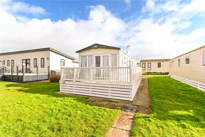 3 Bedroom Park Home For Sale In Chewton Sound, Hoburne Naish Holiday Park, Barton On Sea, Hampshire, BH25