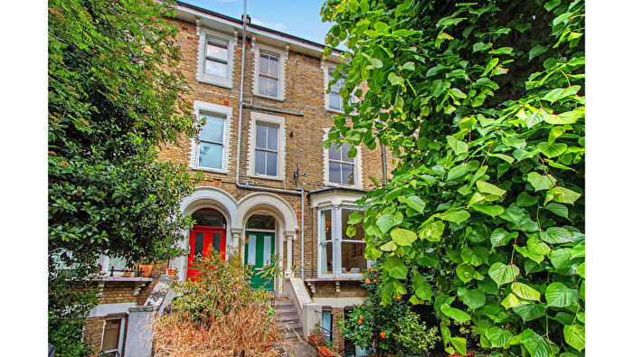 1 Bedroom Flat For Sale In Flat B, Amhurst Road, Hackney, London, E8