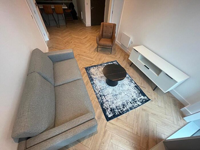 2 Bedroom Apartment To Rent In Port Street, Manchester, M1