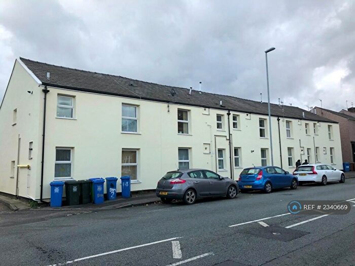 1 Bedroom Flat To Rent In Bamford Street, Littleborough, OL15