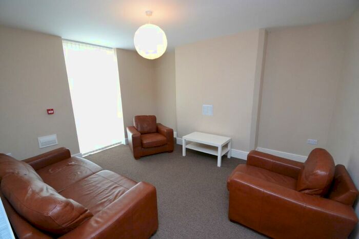 2 Bedroom Apartment To Rent In Burns Street, NG7