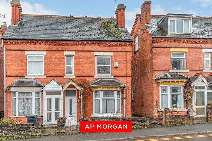 3 Bedroom Semi Detached House For Sale In Easemore Road, Riverside, Redditch, B98