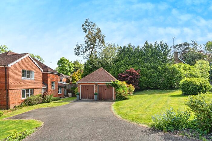 5 Bedroom Detached House To Rent In Green Lane, Leatherhead, Surrey, KT22