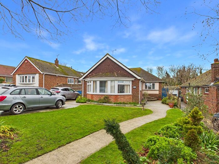 4 Bedroom Bungalow For Sale In Dumpton Park Drive, Broadstairs, CT10
