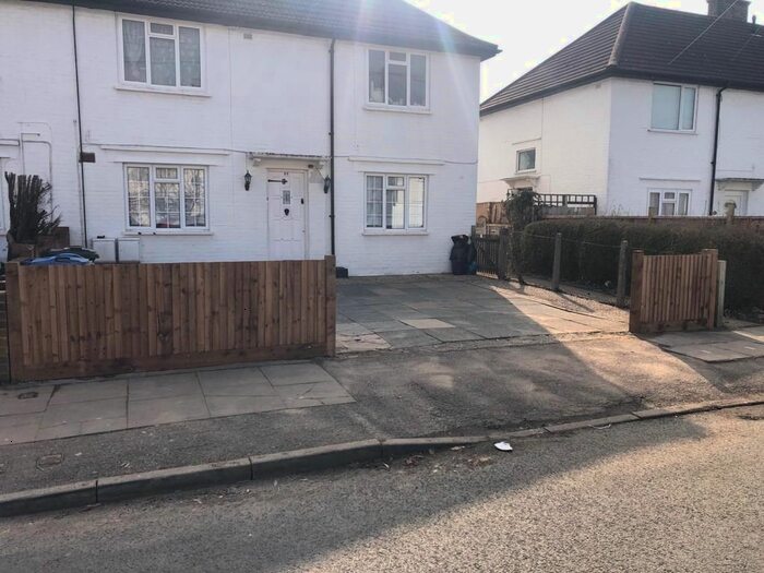 2 Bedroom Maisonette To Rent In Woodstock Way, Mitcham, CR4