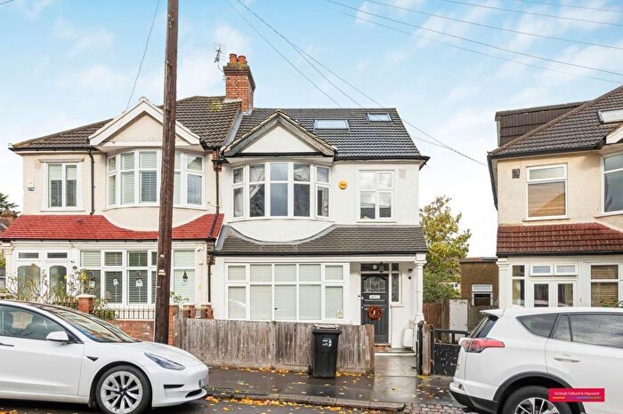 5 Bedroom Semi Detached House To Rent In Dixon Road, London, SE25