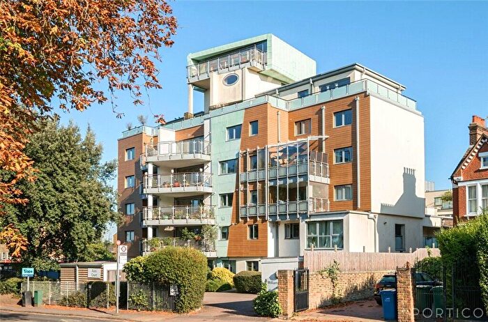 2 Bedroom Flat To Rent In Peckham Rye, London, SE15