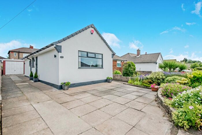2 Bedroom Bungalow For Sale In Kings Drive, Wrose, Bradford, BD2