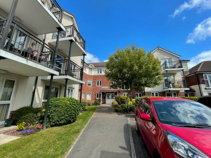 1 Bedroom Flat To Rent In Faregrove Court, Fareham, PO16
