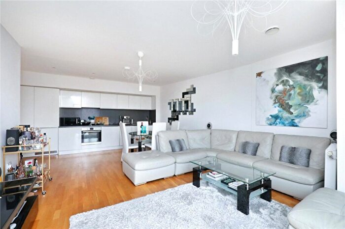 2 Bedroom Apartment To Rent In Lakeside Drive, Park Royal, London, NW10