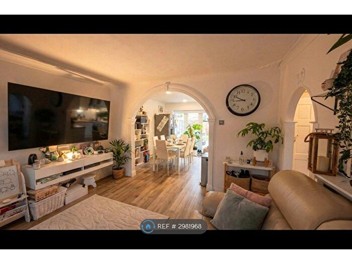 3 Bedroom Terraced House To Rent In South Road, South Ockendon, RM15