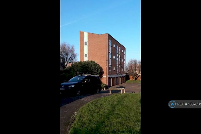 1 Bedroom Flat To Rent In Kempton Close, Erith, DA8