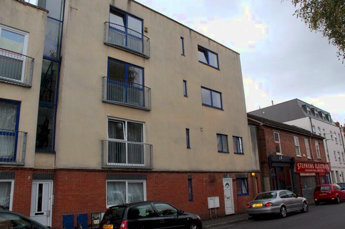 2 Bedroom Flat To Rent In Wellington Street, Gloucester, GL1